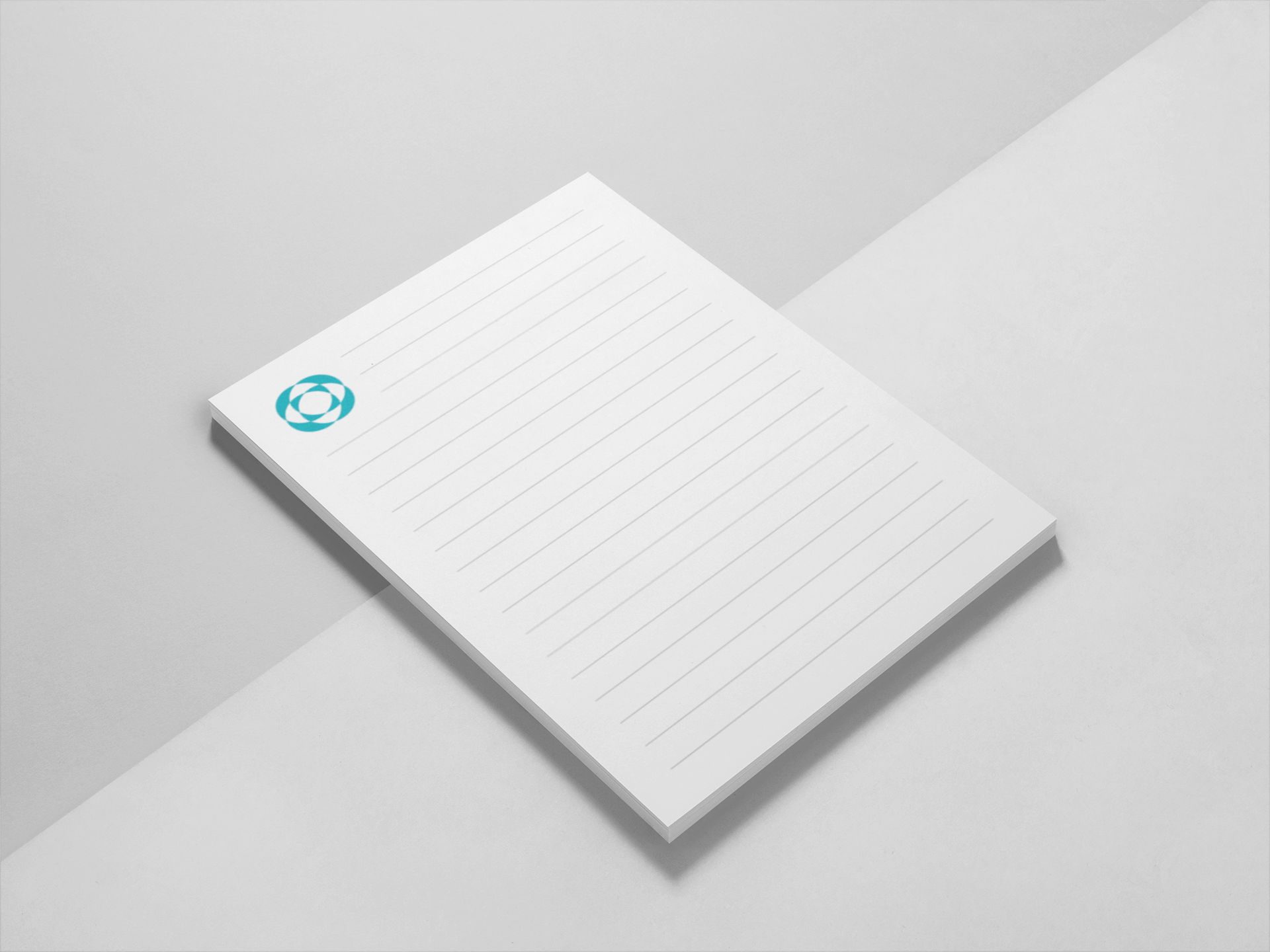 Bedrukt briefpapier met bedrijfslogo en huisstijl op standaard wit papier